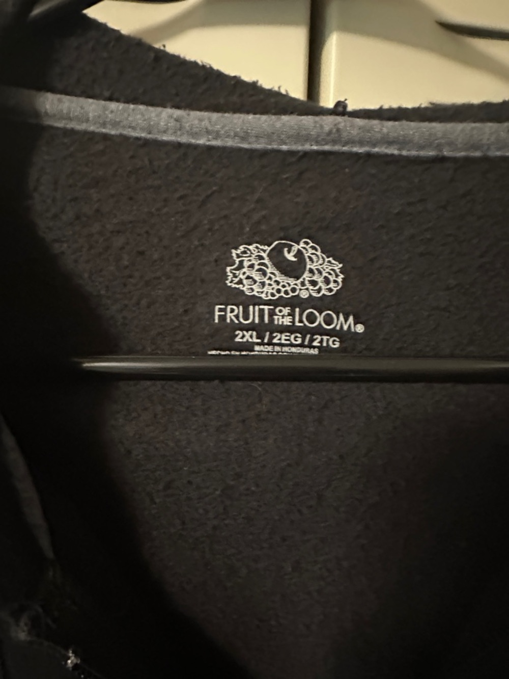 Fruit of the Loom Men’s Black Zip-Up Hoodie - Picture 2 of 2